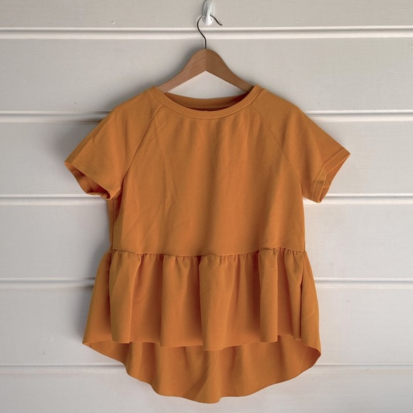 Tops - Mustard yellow short sleeve peplum blouse top M